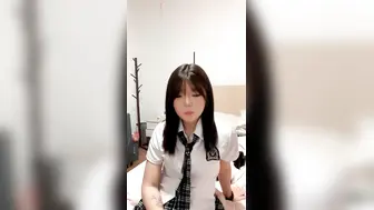 湖南长沙 龙佳 高颜值jk黑丝嫩女3p大乱斗 “哥哥轻点我要坏了”