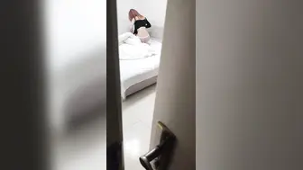 用一套衣服，换妹妹给我解决生理需求，你们觉得值吗？