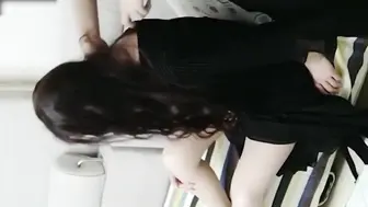 真实家庭乱伦 为了操妈妈先帮她按摩