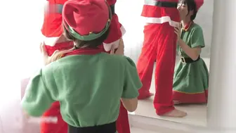 OnlyFans反差萝莉嫩妹Jayinne喜欢自慰的小红帽配上那张能让无数人疯狂的撩人小嘴，让无数人疯狂