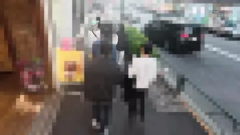 HMN-729 [中文字幕]寻找AV男优！ ！24小时内找到被释放进街头的男优阻止进行中出！美谷朱音