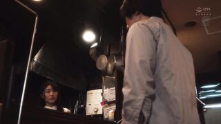 JUL-767 [中文字幕] 神宮寺ナオ - 冒汗的乳房、淫蕩視線、在咖啡店上班的人妻員工營業結束後、因為老公命令所以被常客睡走―。