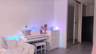 uwuxo_Chaturbate_Webcamshow_07062022_0758_Webcam_Rips_Streaming2
